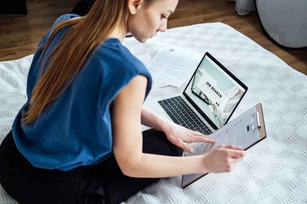 Avec Phi Sante, soyez au courant des dernières offres d'emploi.